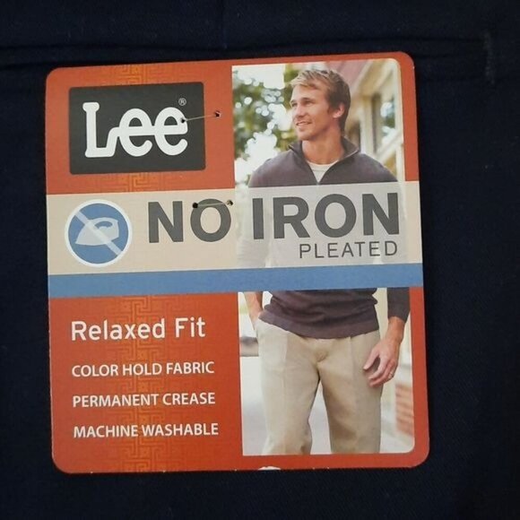 Lee NWT No Iron Navy Pleated Front 4 Pocket Dress Pants Size 38×29 - Picture 3 of 8